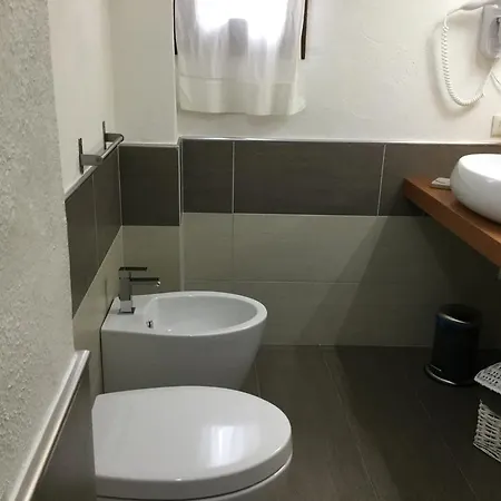 Oda ve Kahvaltı Kuky 4*