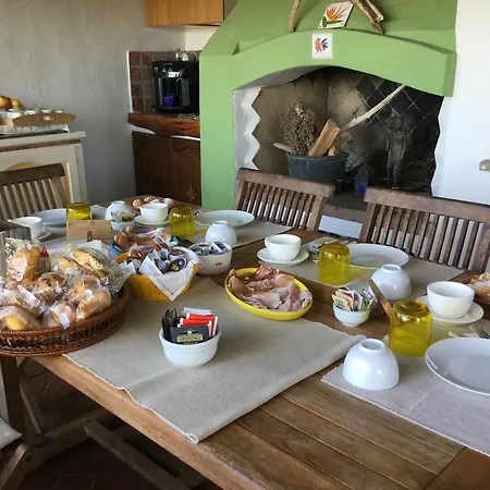 Kuky Oda ve Kahvaltı 4*