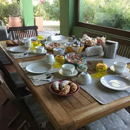 Kuky Oda ve Kahvaltı 4*